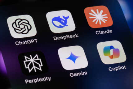 딥시크 DeepSeek 인공지능 영향, 기능, 기술, 경쟁력, 차이점