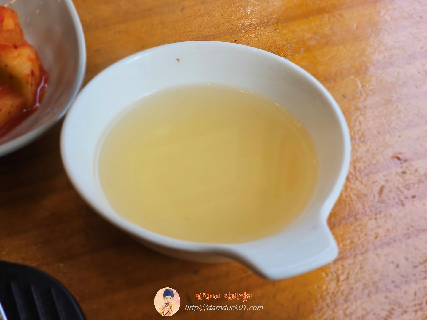 장비빔국수와 굴국밥보쌈 멸치육수