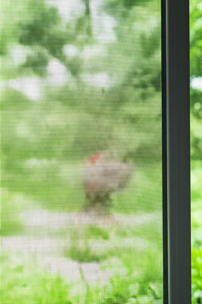 여름철 방충망 교체, 쾌적한 실내 환..