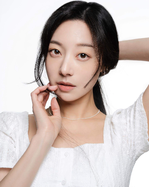 배우 유채은