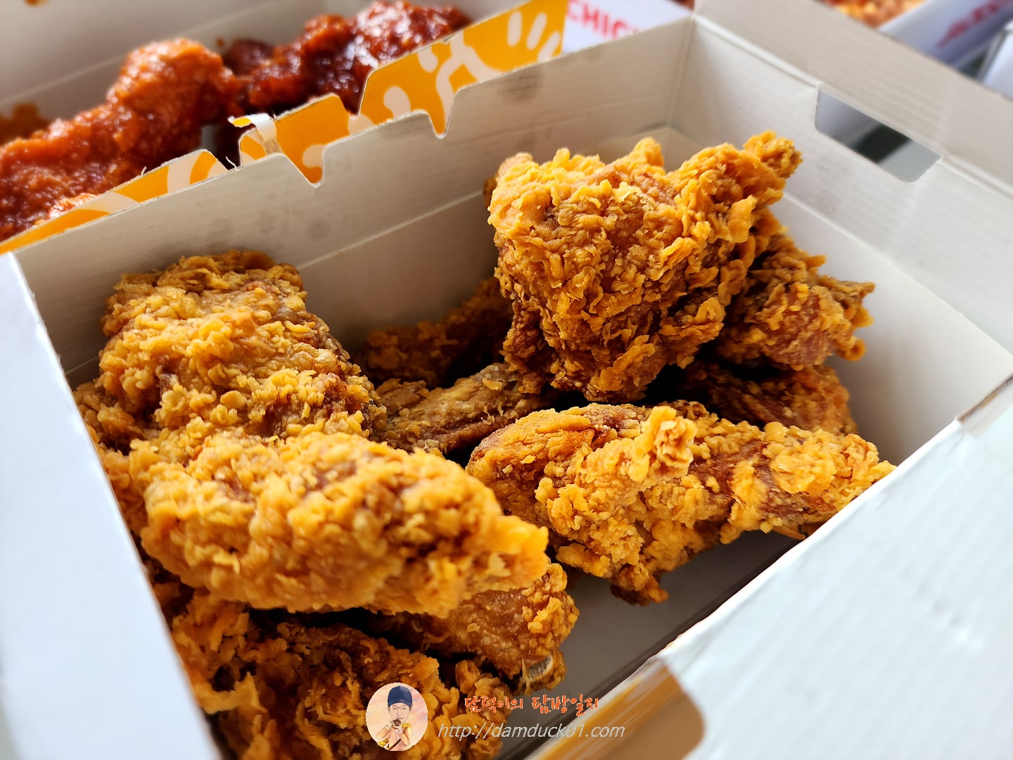 잭슨피자, 맘스터치 치킨