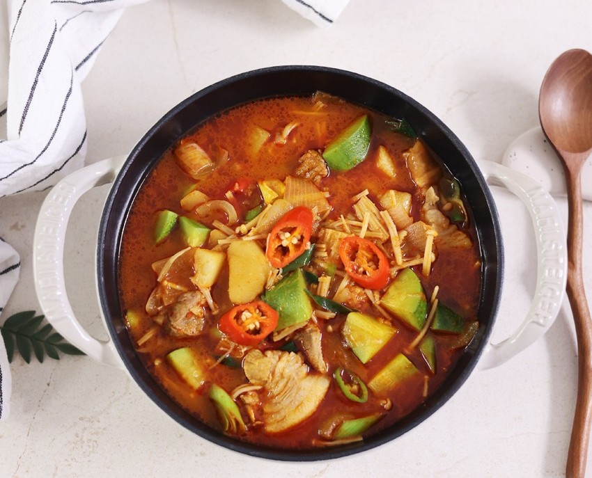 돼지고기 애호박 고추장찌개