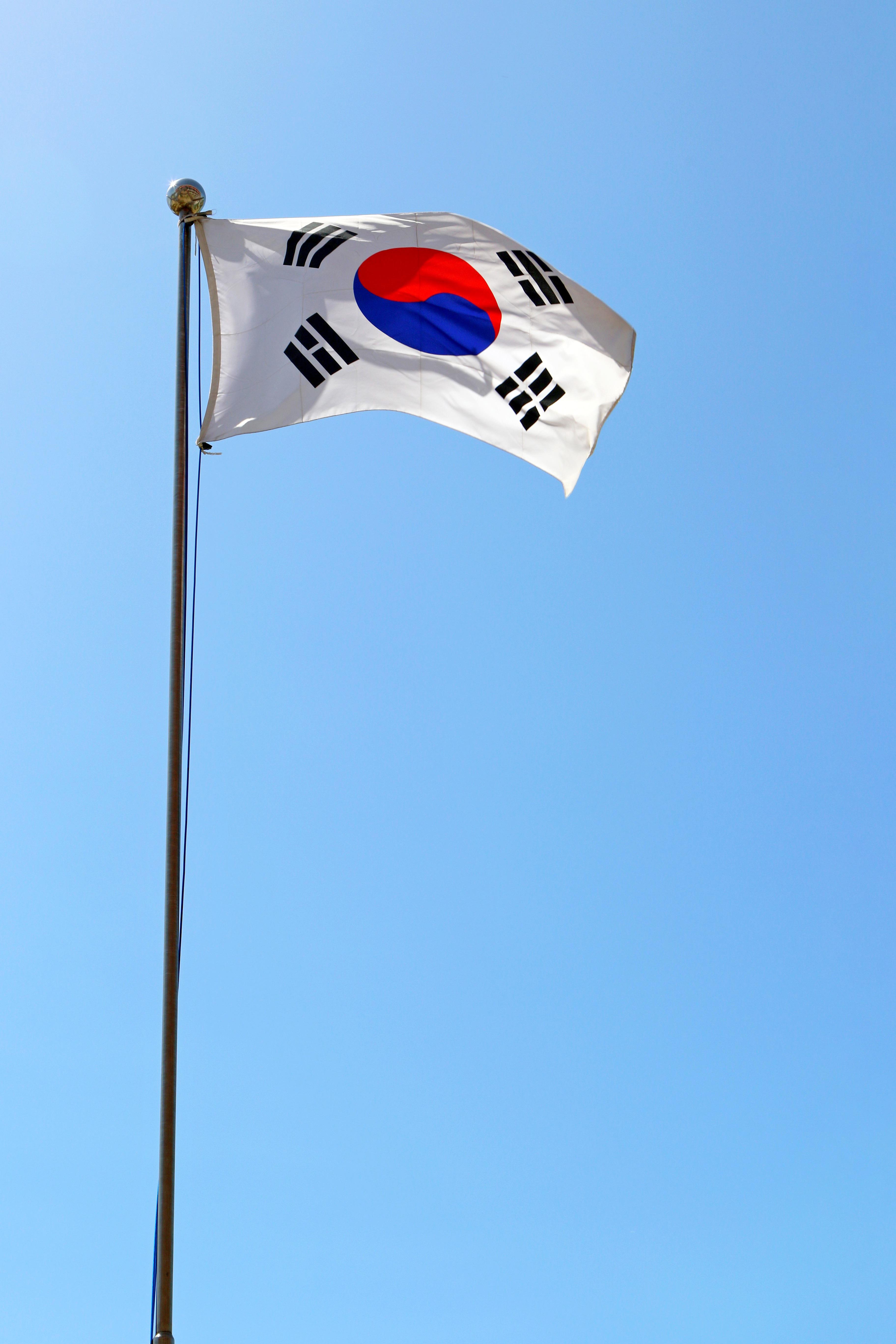 바람에 휘날리는 태극기