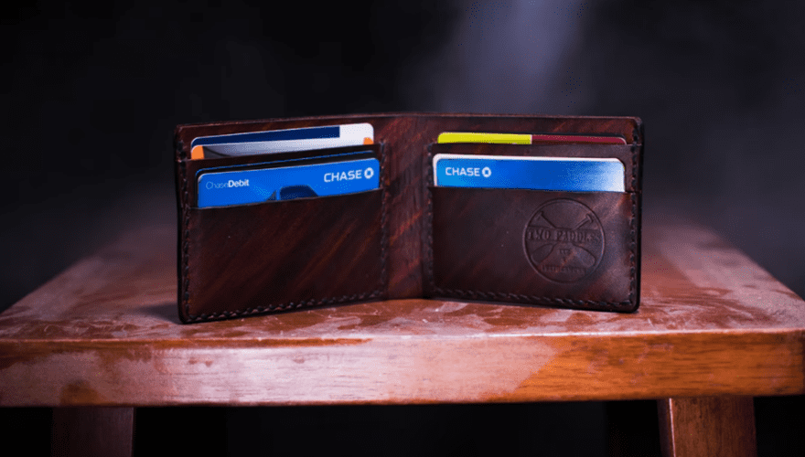 신용카드가-들어-있는-지갑