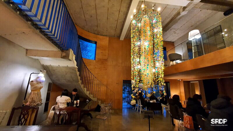 미사장-하남-미사-카페-숲속-카페-샹들리에-포토존