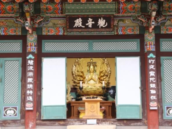 청송 대전사 : 주왕산 천혜의 자연 속 천년 고찰 기암괴석 아래 피어난 천년 고찰의 미학