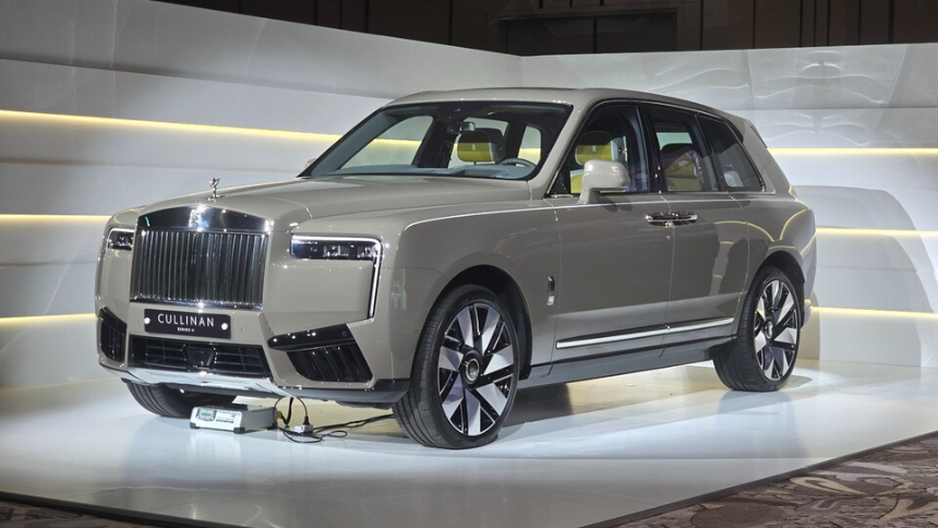 롤스로이스 컬리넌 - 럭셔리 SUV의 정점