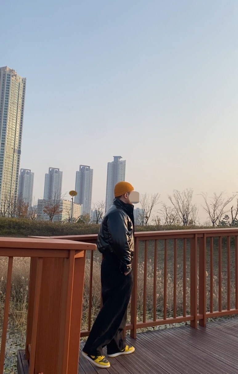 데일리룩(오뭘입)무신사스탠다드 니트비니, 마뗑킴 유광패딩, 무신사스탠다드 와이드벌룬팬츠, 나이키 하이덩크 검노, 빈티지패션, 데일리룩, 남자데일리코디, 남자데일리패션, ootd