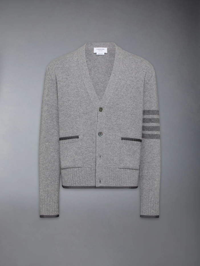 '놀라운 토요일' 382회 데이식스 도운 옷, 놀토 속 톰브라운 메리노 울 가디건 정보