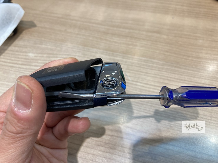 폭스바겐 신형 아테온, 파사트 GT 리모컨 전지 교환방법