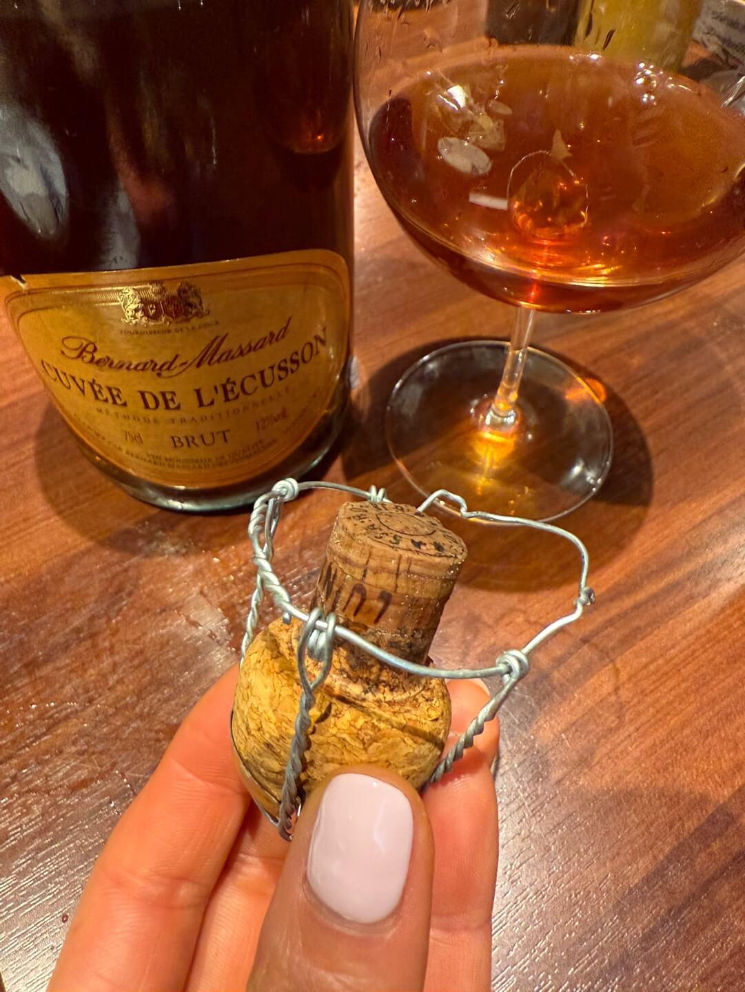 Bernard-Massard Cuvée de L’Écusson Brut (1990s–early 2000s Release), Luxembourg๏ฝ๋ฒ ๋ฅด๋๋ฅด ๋ง์ฌ๋ฅด ๋๋ฒ ๋ ๋ ๊พธ์ญ ๋ธ๋คผ (1990๋
๋~2000๋
๋ ์ด๋ฐ)