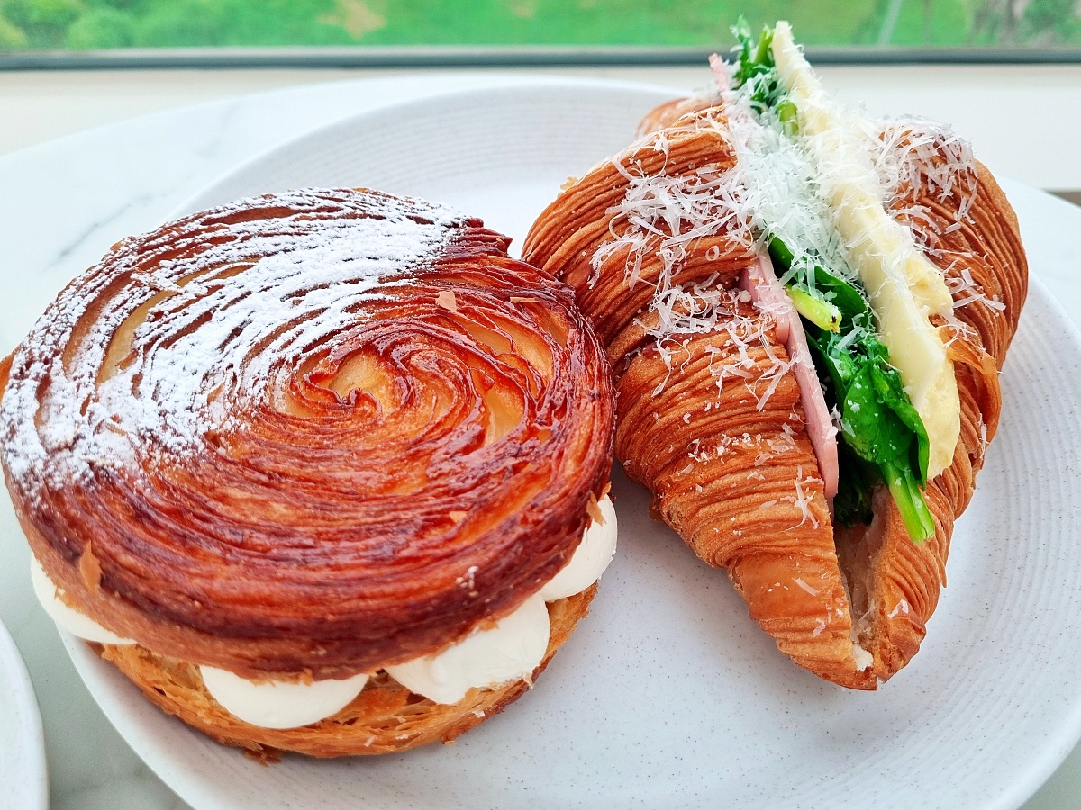 경기도 파주 대형 베이커리 카페, 공릉 저수지 뷰 모쿠슈라 (2호점)