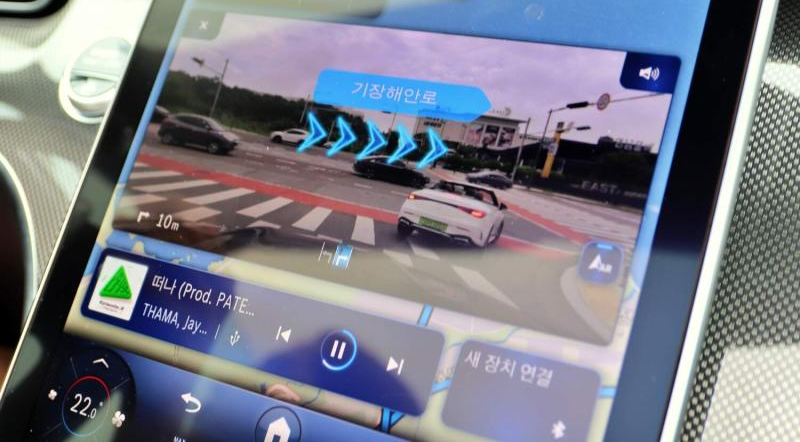 어라운드 뷰 : 운전의 눈이 되어주는 360도 카메라 시스템 