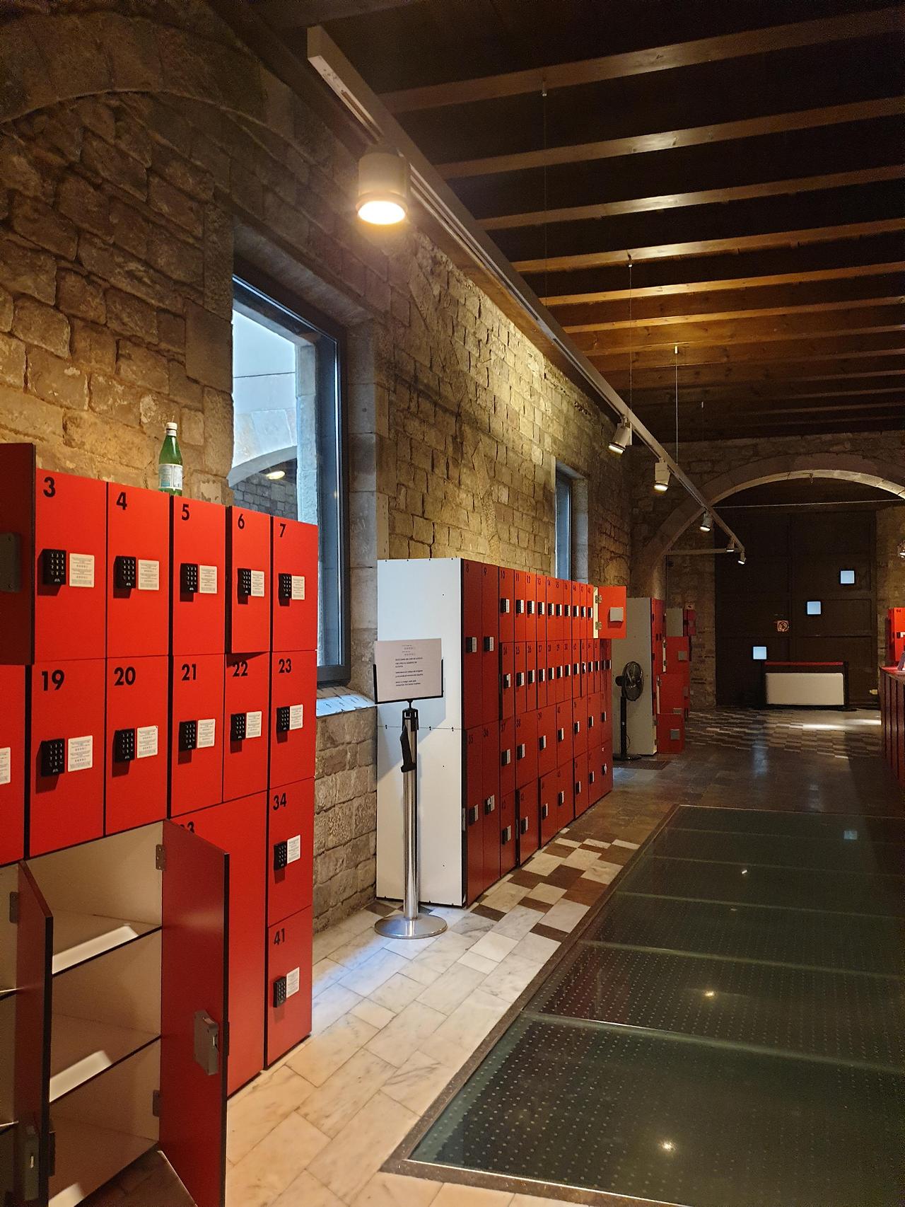 피카소미술관 락카룸