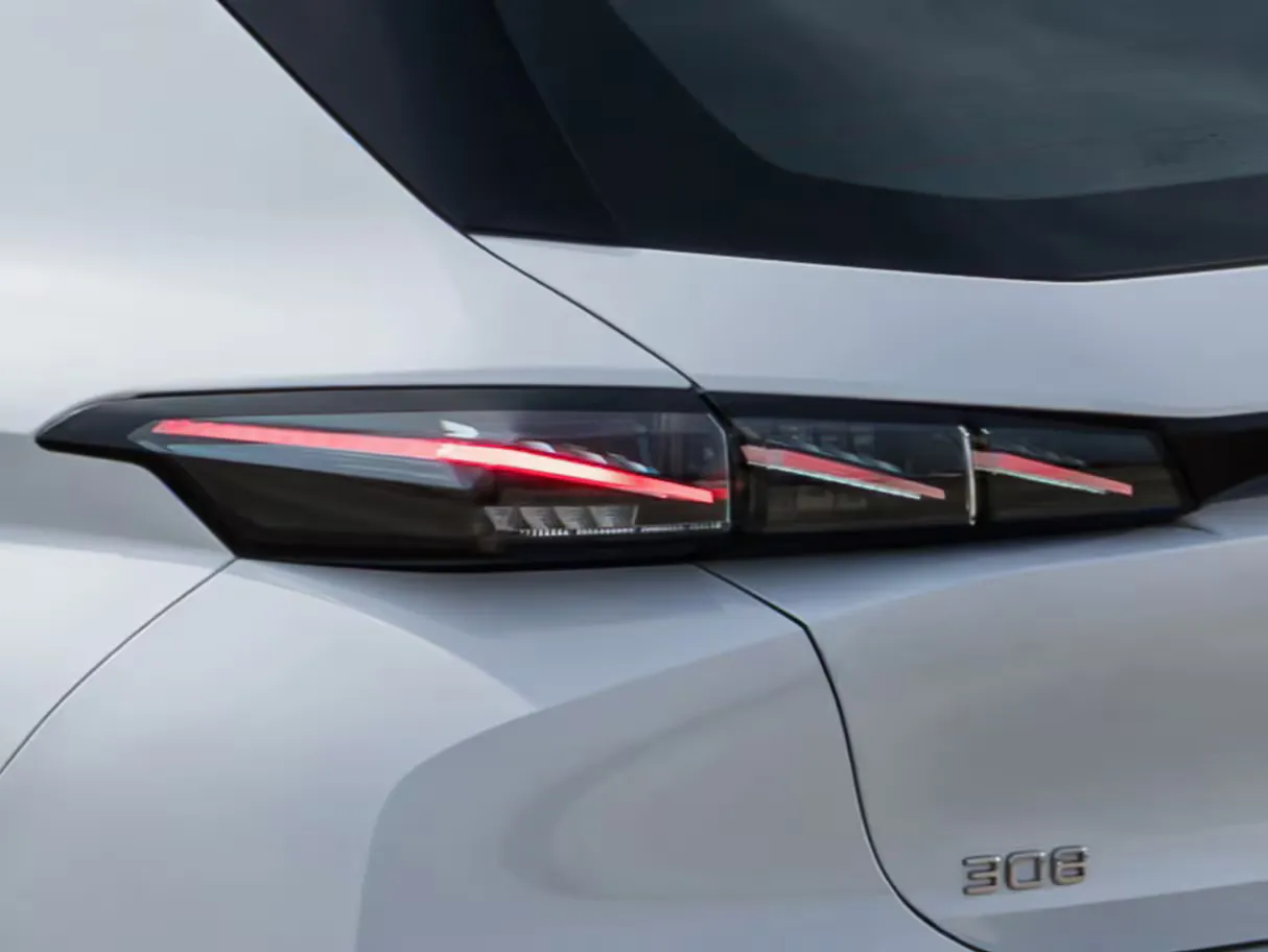 푸조 308 하이브리드 이미지