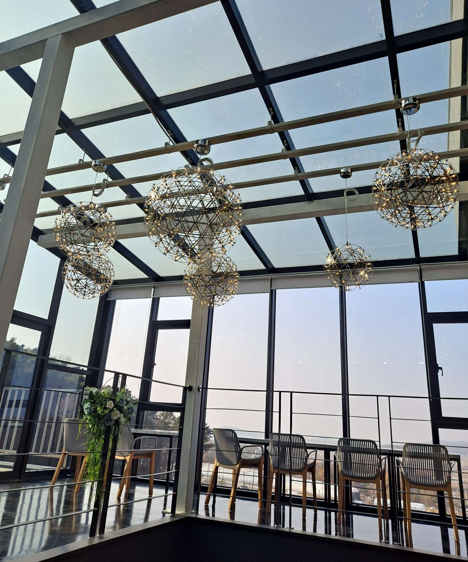 화개산 모노레일 3층 천장