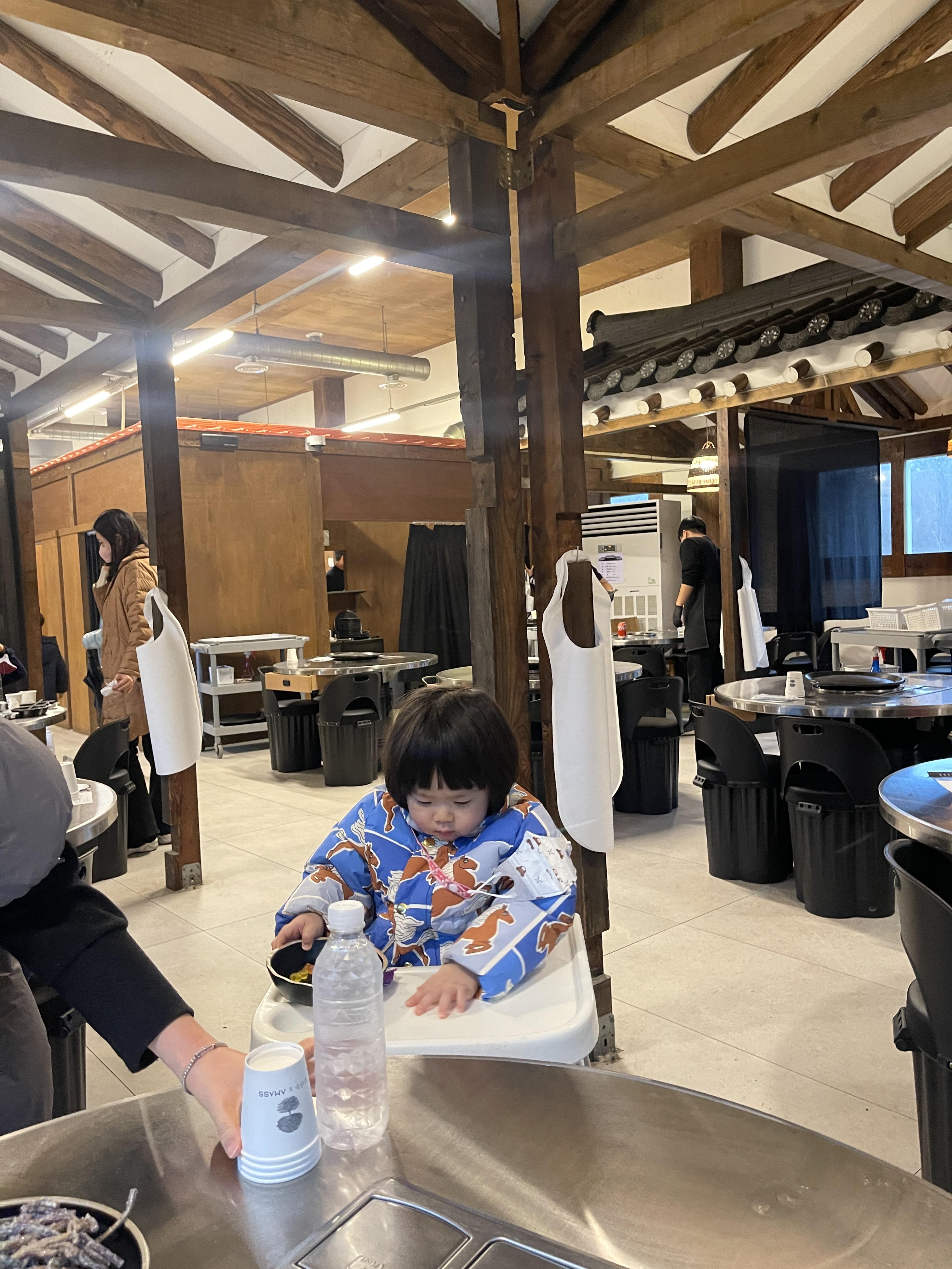 부산기장 일광맛집 로아누 내부