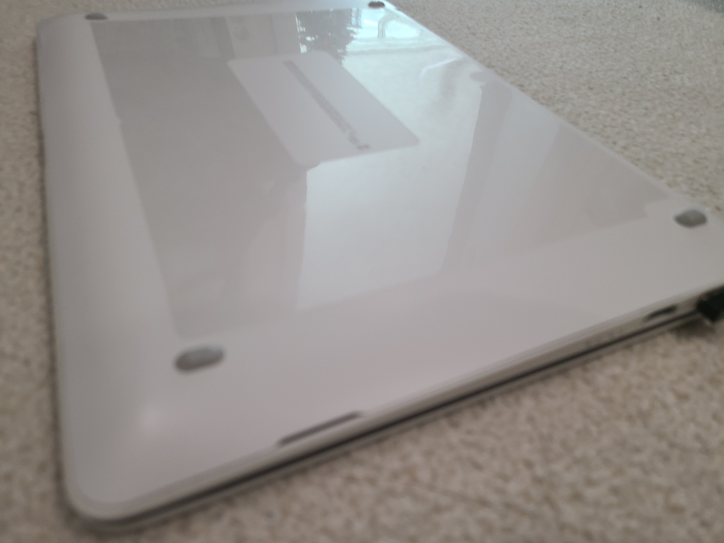 새로 장착된 바닥면 패널의 모습