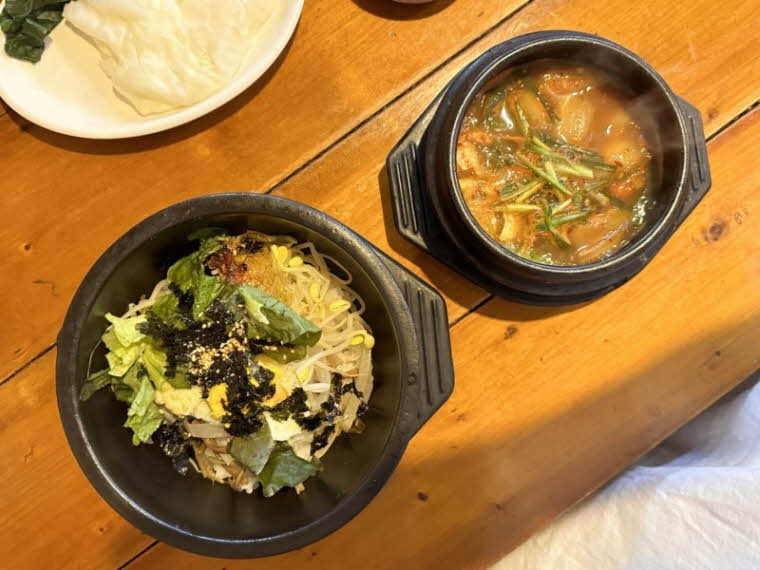새싹비빔밥과 된장찌개