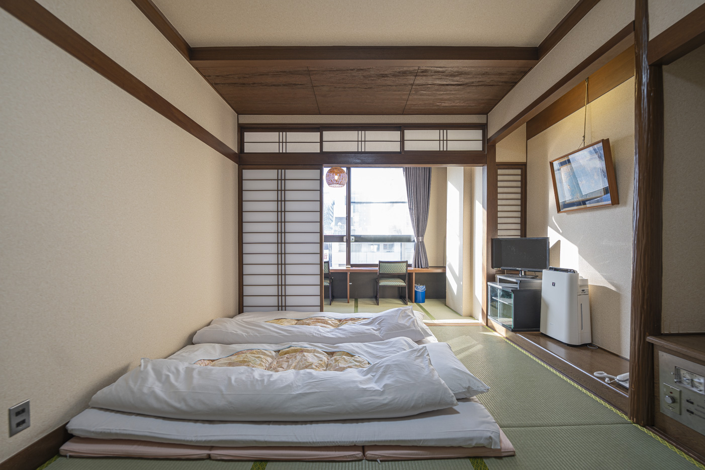 Original source photograph 21 for Osaka and Kansai Hotels: 36 Stay and Bathing Records, Plus 8 Official Introductions