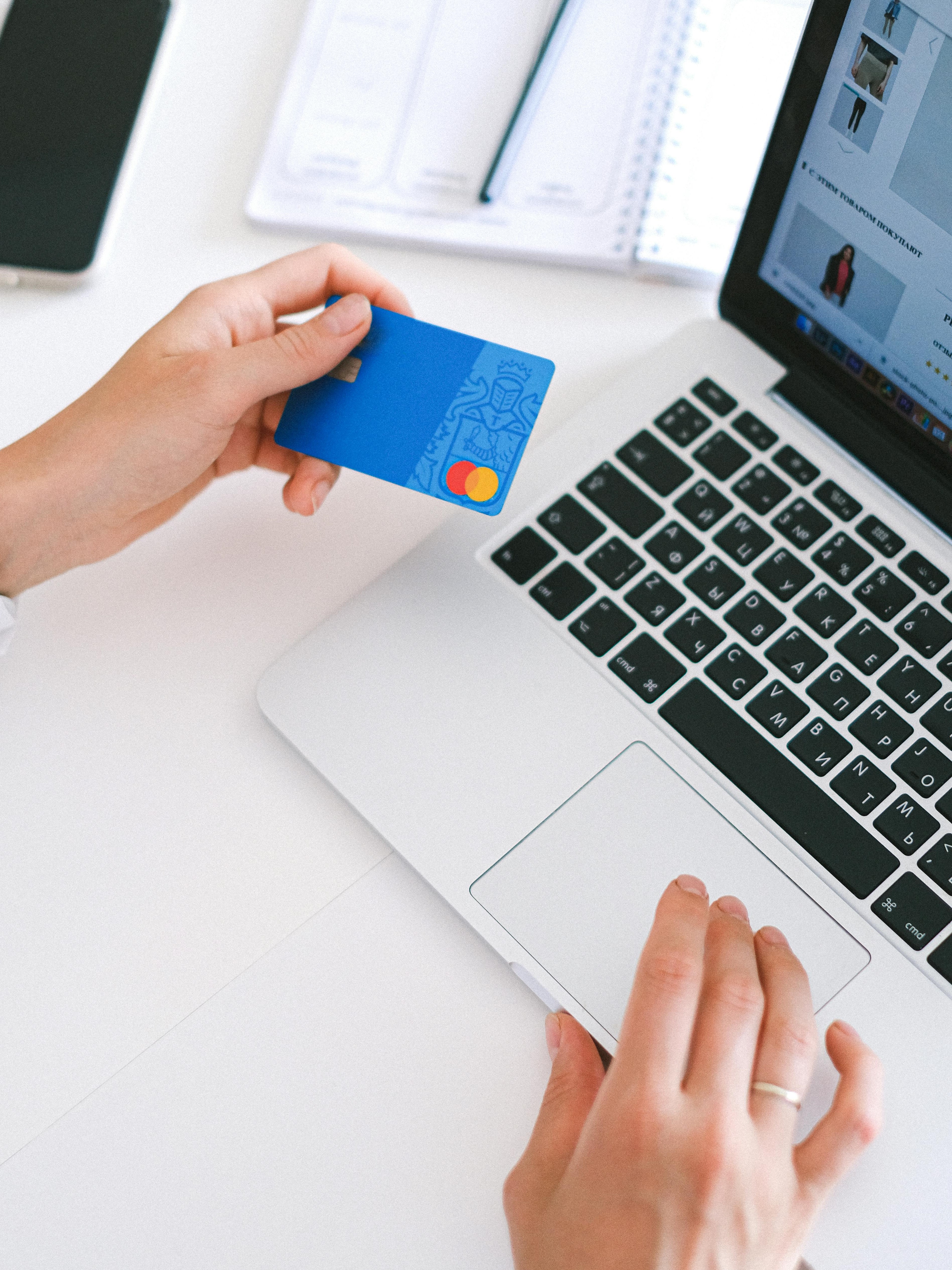 &ldquo;연말정산 IRP vs 연금저축 비교 ❘ 연봉&middot;나이별 세액공제 최대 환급액 전략 완벽 정리&rdquo;