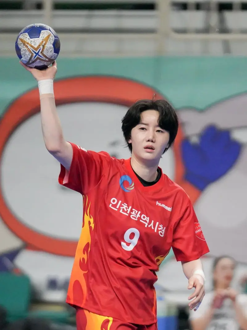 야구여왕 합류와 블랙퀸즈 주장 
