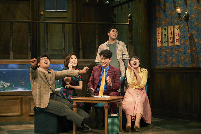 홀연했던-사나이-무대장면