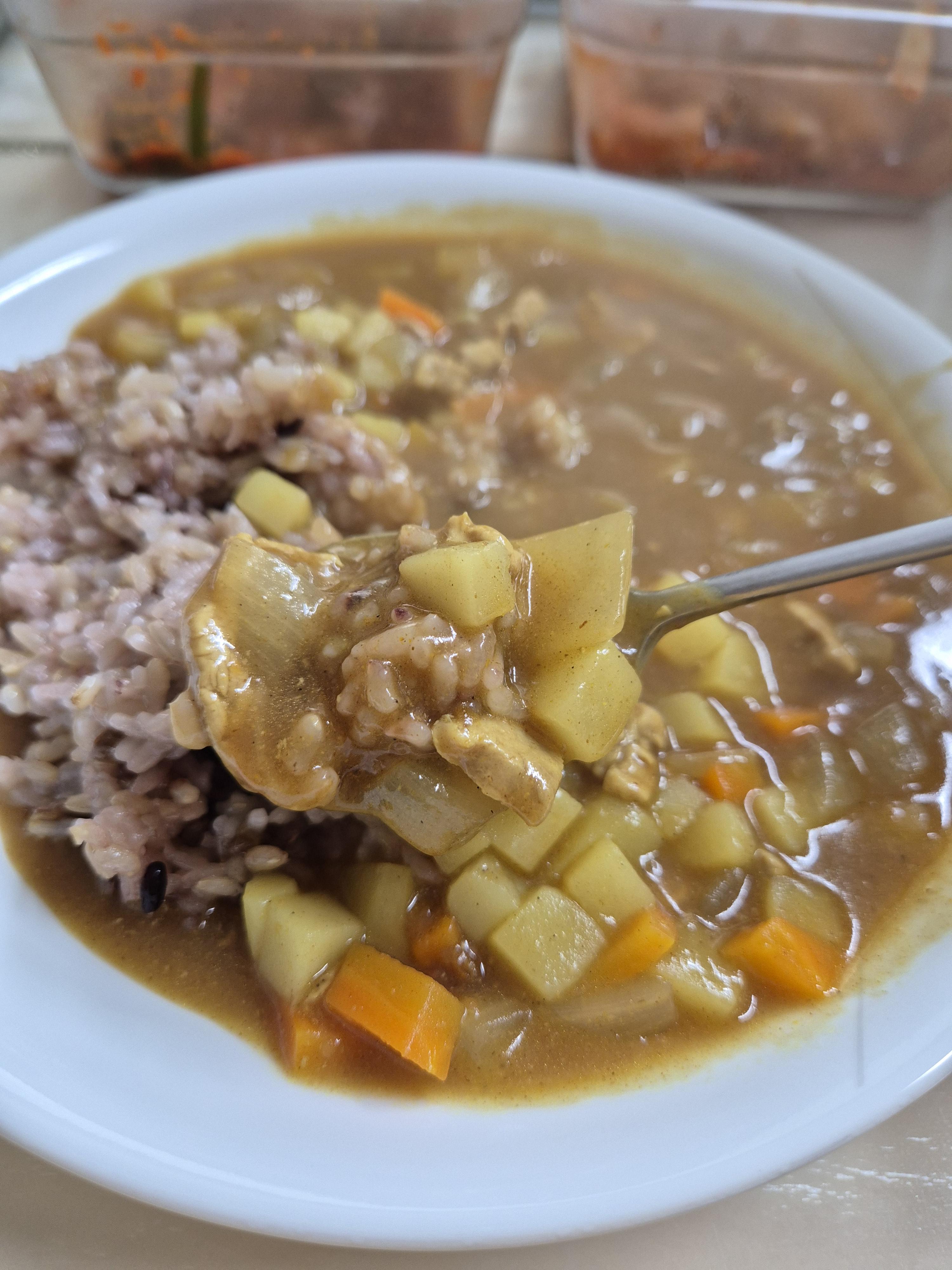 밥이랑 S&amp;B 골든커리 먹자