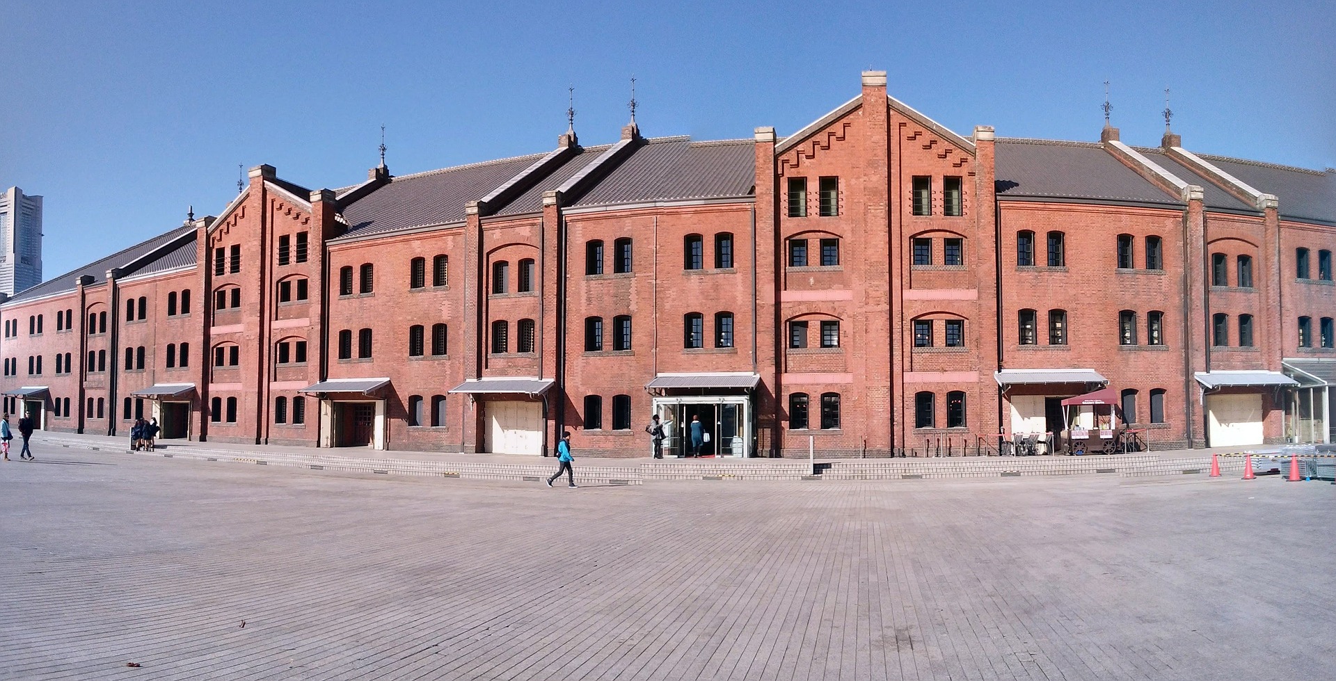 요코하마의 오래된 붉은 창고 아카렌가 전경