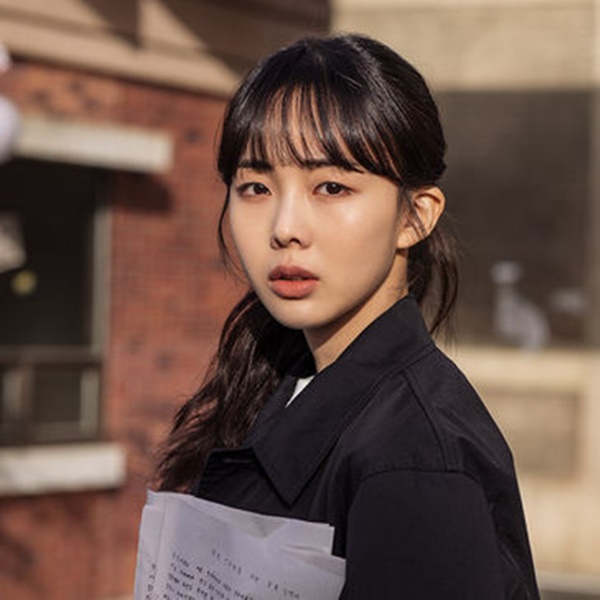 오월의 청춘 등장인물 이미지 입니다.