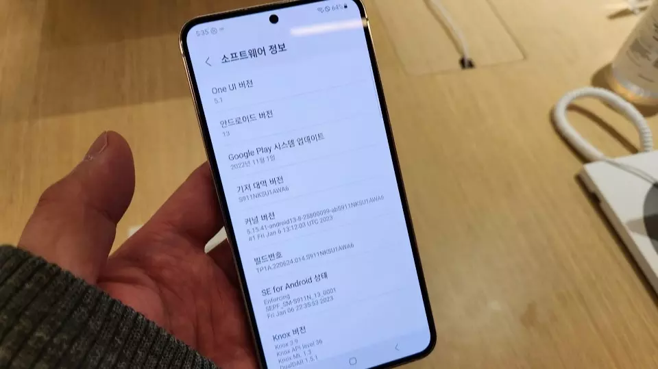 갤럭시S23 시리즈 매장에서 직접 만저본 디자인&#44;가격&#44;성능 후기 사진12