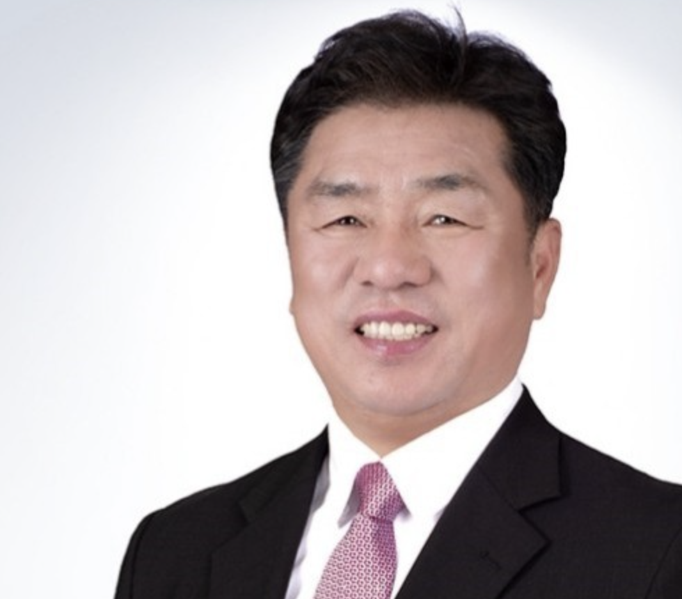 정치인 장재철