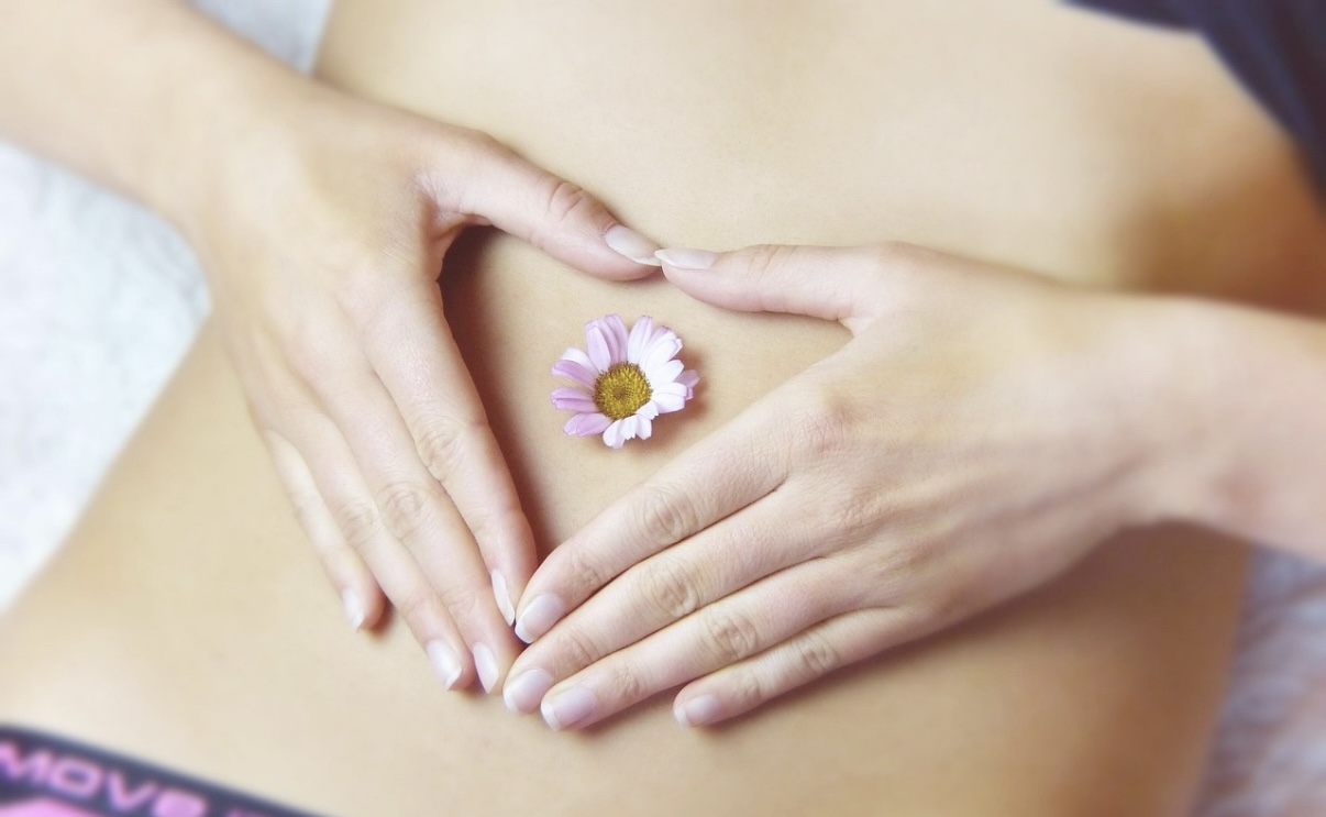 생리불순을 악화시키는 습관과 관련된 배사진