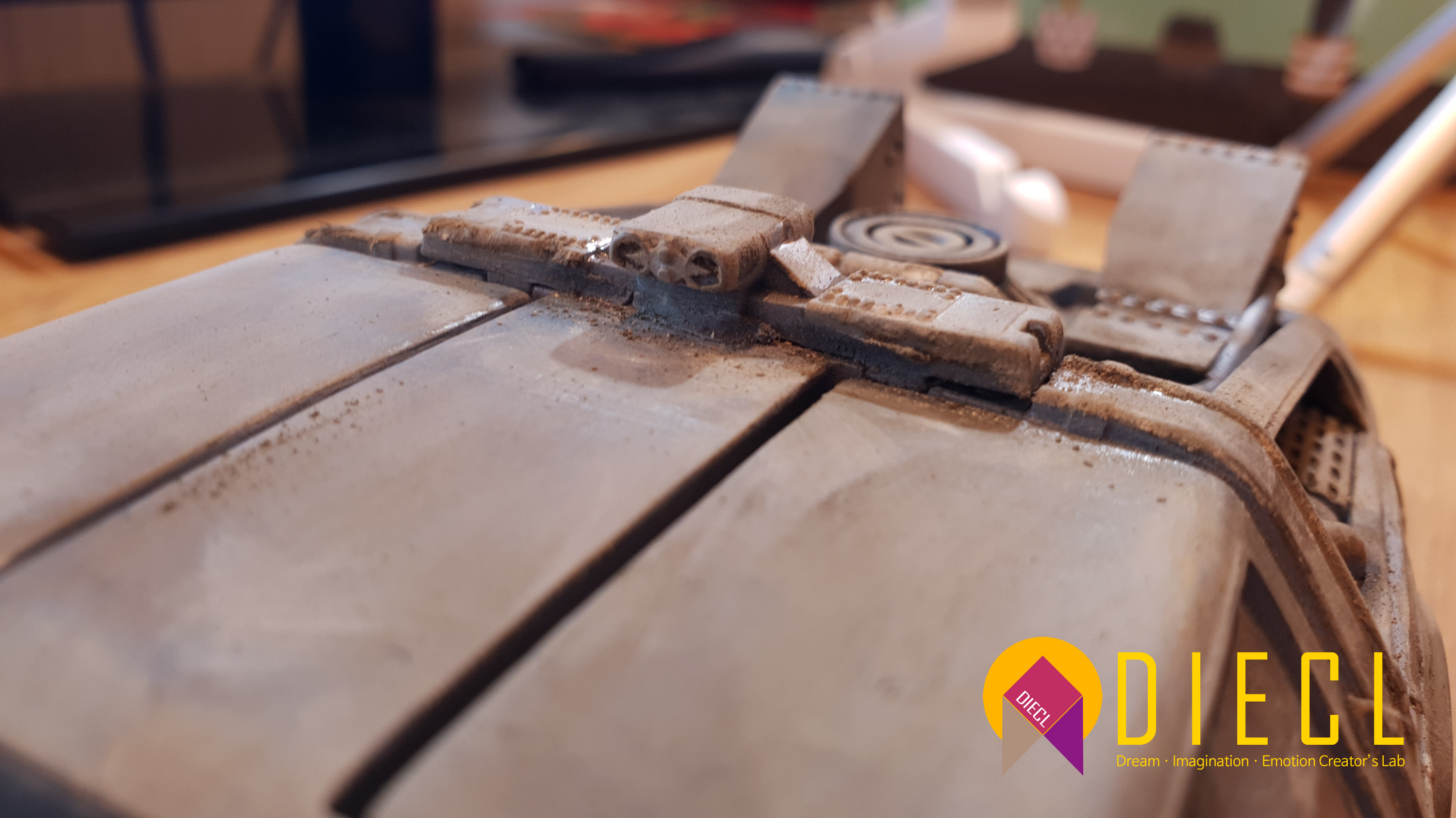 NECA Delorean, Back to the future, BTTF, Polishing, Detail Up, 백투더퓨처, 드로리안, 웨더링, Weathering, 타미야 에나멜