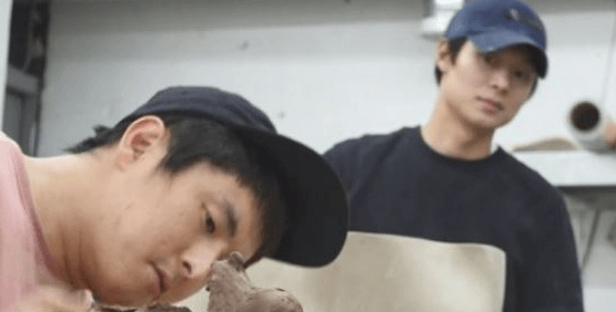 김충재 정은채