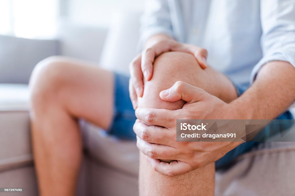 무릎안쪽 통증 그냥 넘기지 마세요|원인부터 치료·병원 가야 하는 경우까지 확인