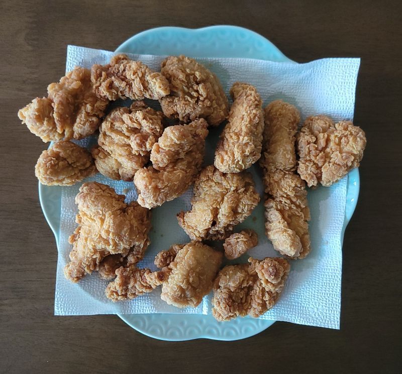 조리가 끝난 황금색의 황금홀릭의 사진