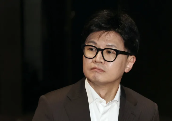 4. 법무부 장관 시절: 기자회견에서 보여준 논리적 반박