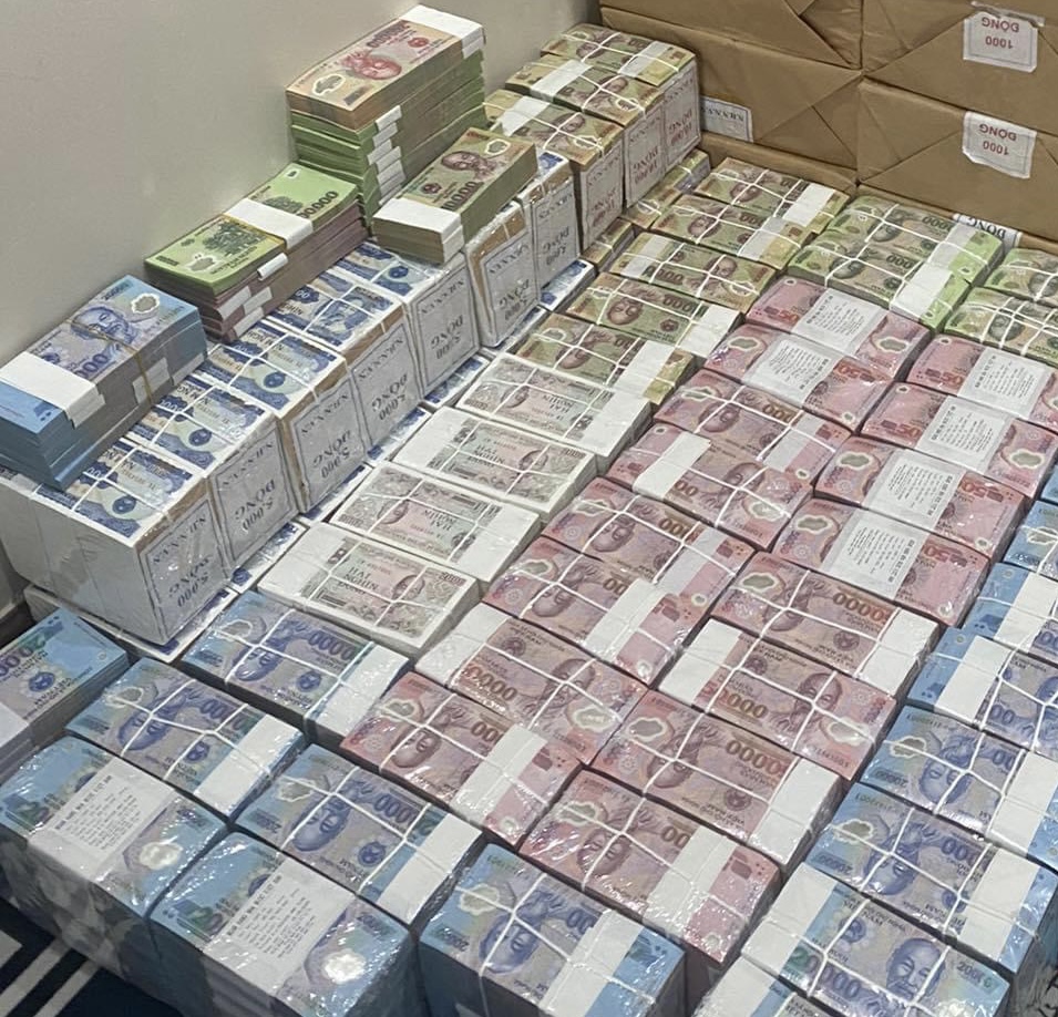 준비된 신권 다발들