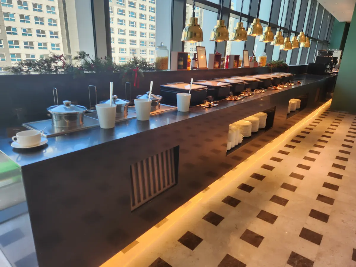 머큐어-모아시스-음식-섹션