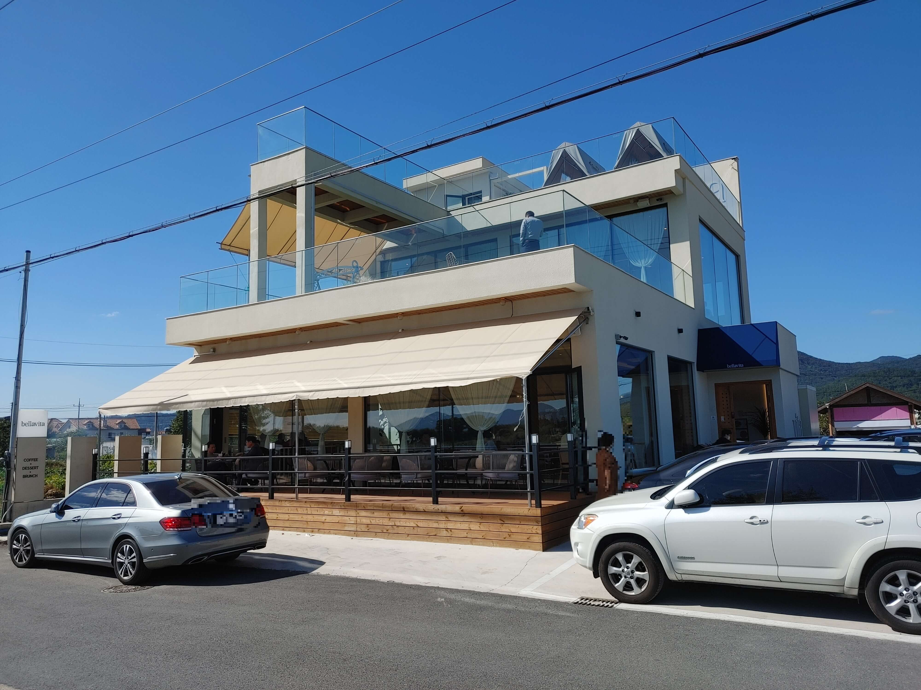 김해-강변뷰-카페-벨라비타-건물사진