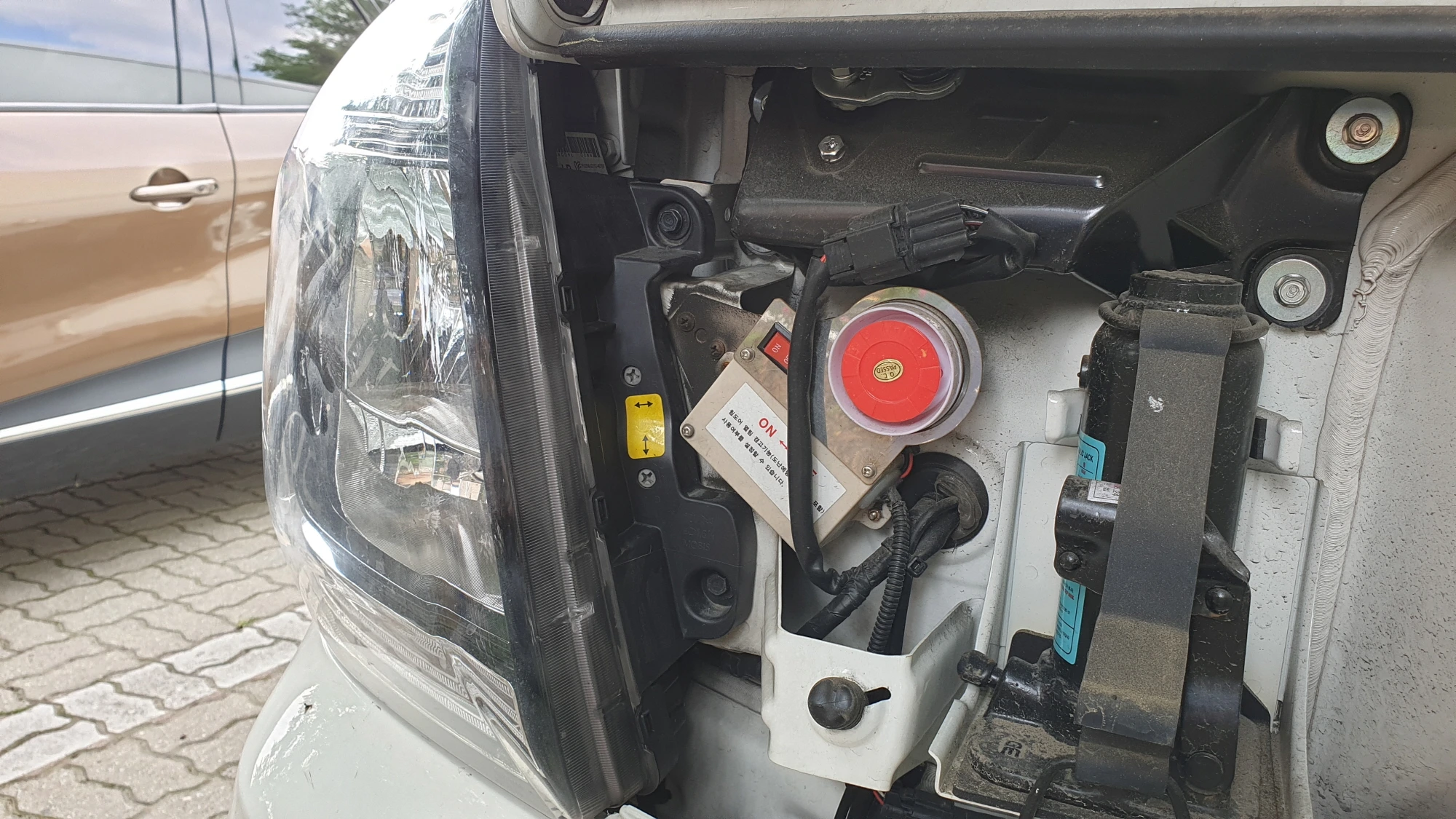 헤드라이트 램프 교체 완료 모습