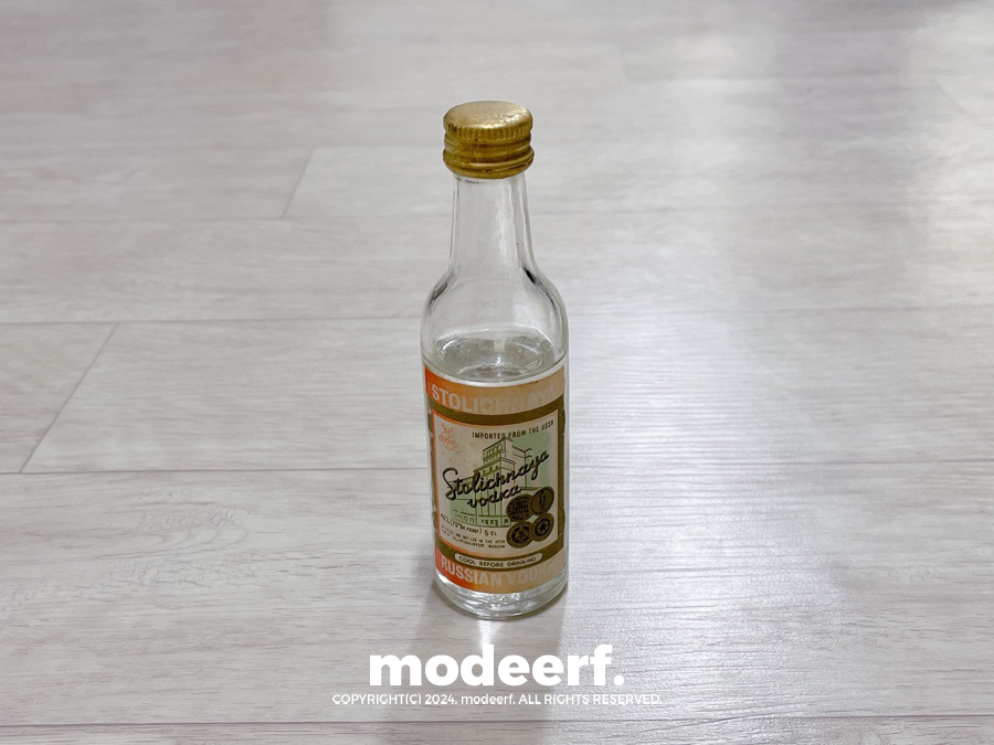 STOLICHNAYA Vodka MINIATURE