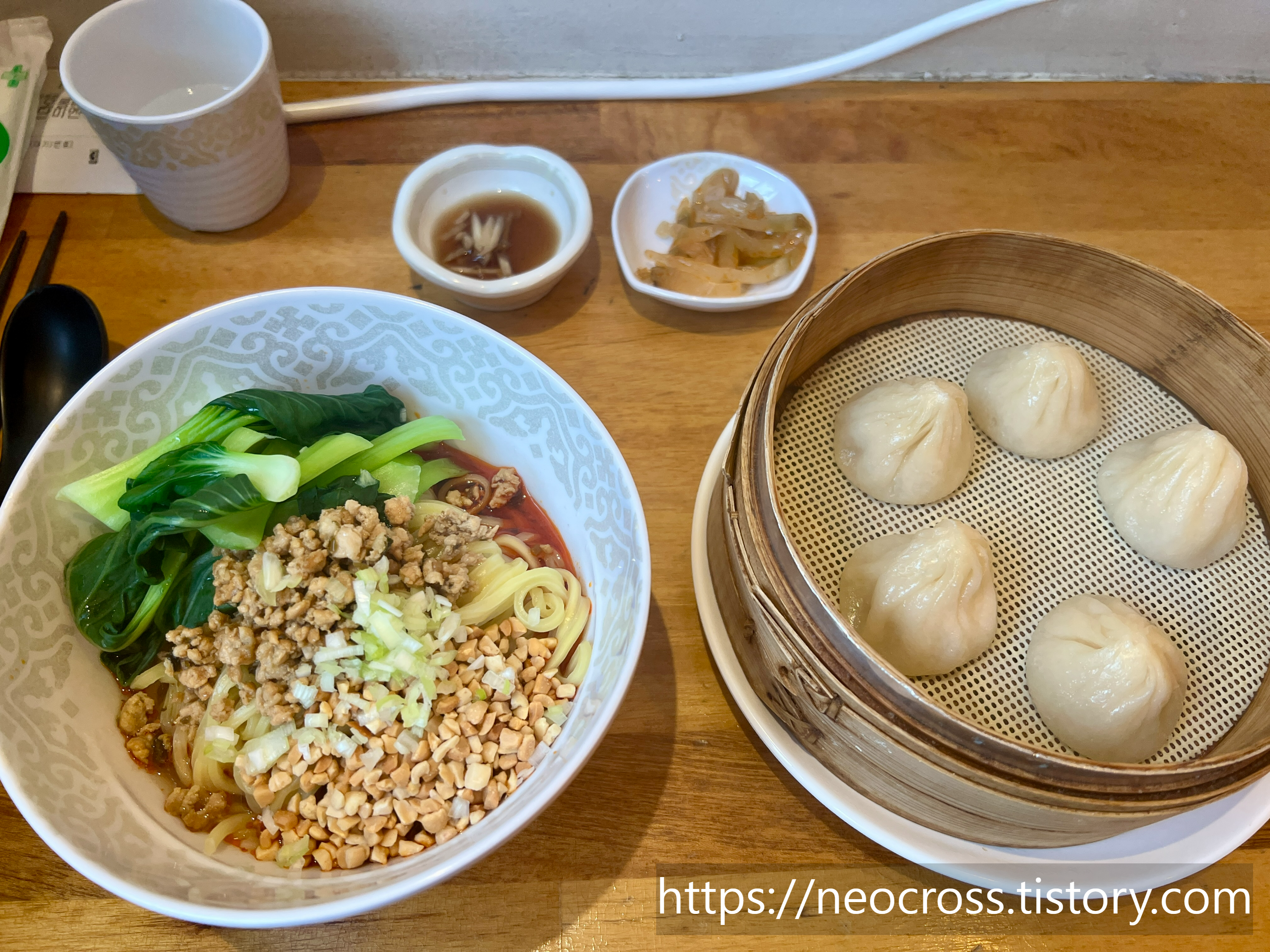 연남 디이롱 탄탄면 샤오롱빠오