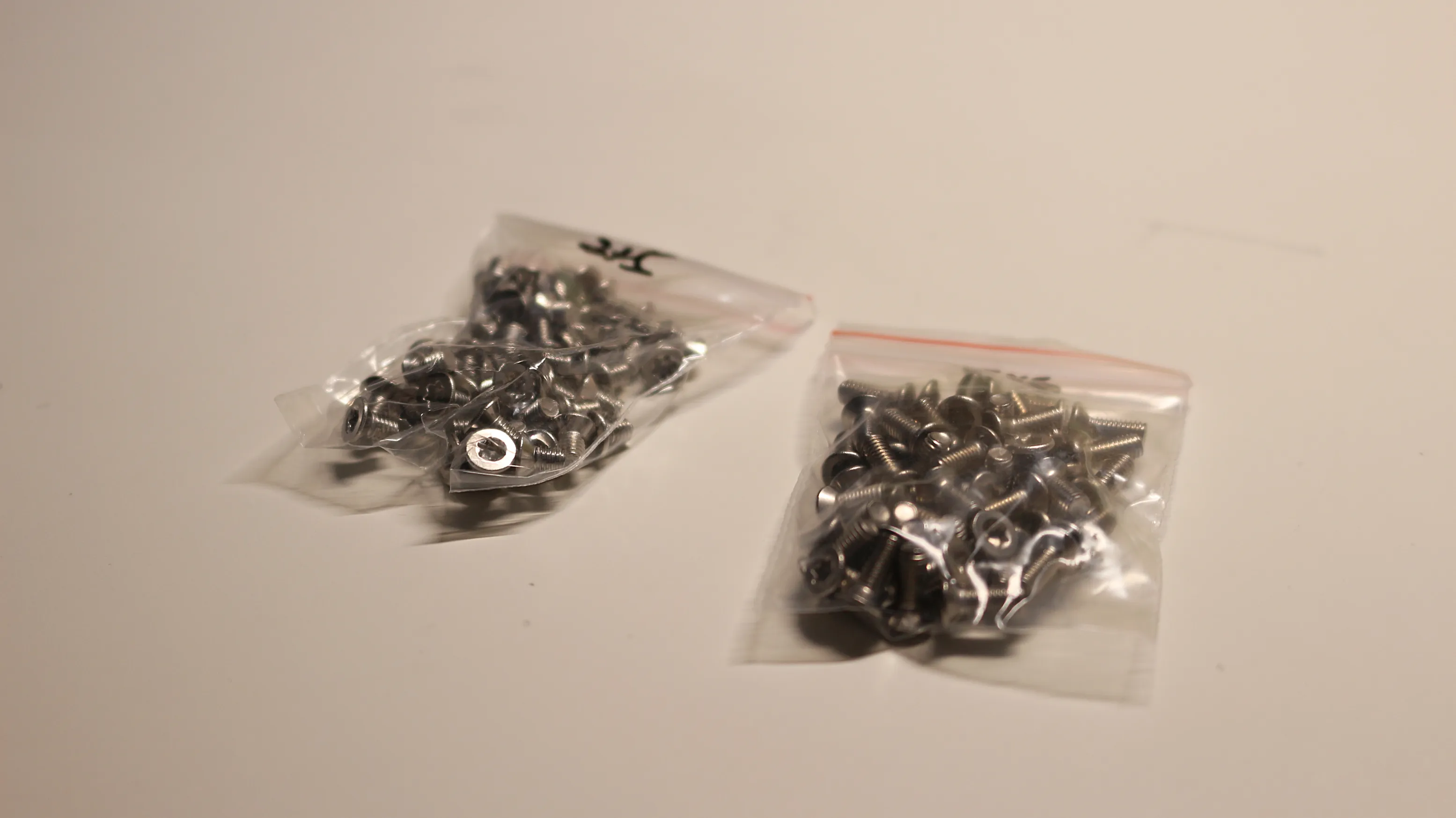 알리익스프레스 주문 M3 TORX 나사 2종