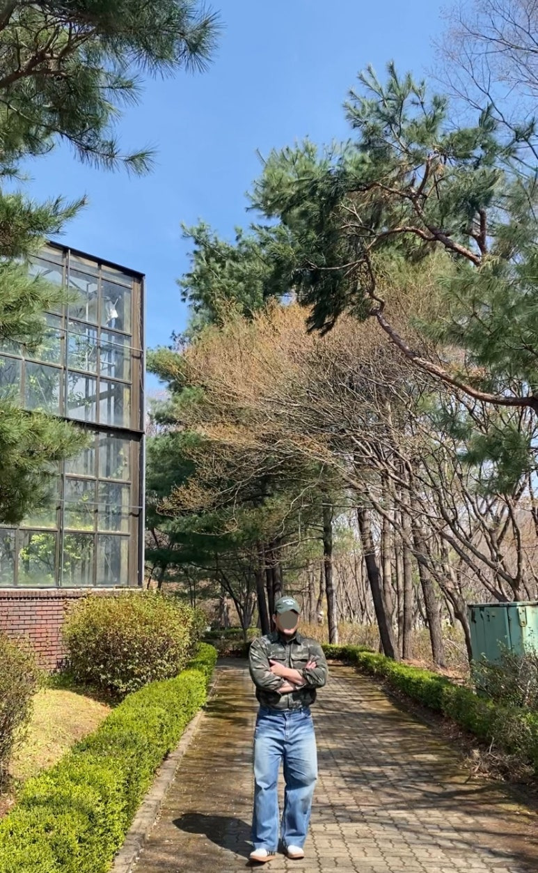 데일리룩(2025. 4. 15.)두마로 쿤스트하우스 코튼볼캡, 테이크이지 자이언트핏 카모자켓 카모셔츠 빈티지자켓 빈티지셔츠, 에러스익셉티드 왁스드 팬츠, 아디다스 그라다스 스니커즈