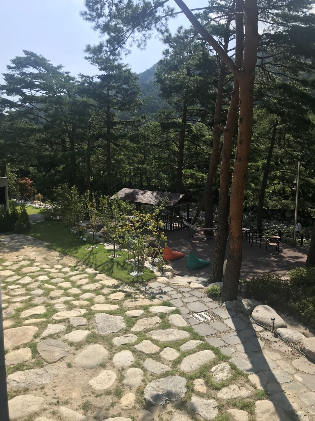 아고라팬션 정원