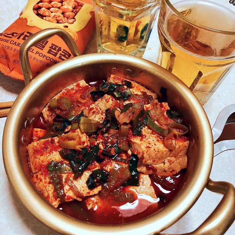 강릉에서 맛보는 카레와 쫄면이 만나면 쫄깃 쫄카레, 간장 튀김 떡볶이, 달걀 카츠 샌드 맛집 추천 생방송투데이 리얼맛집 오늘방송 먹킷리스트