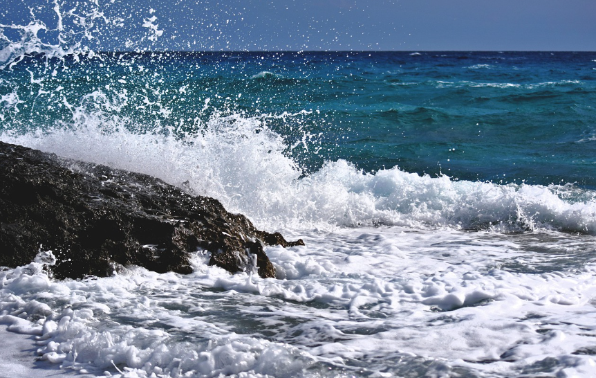 바다 파도 사진