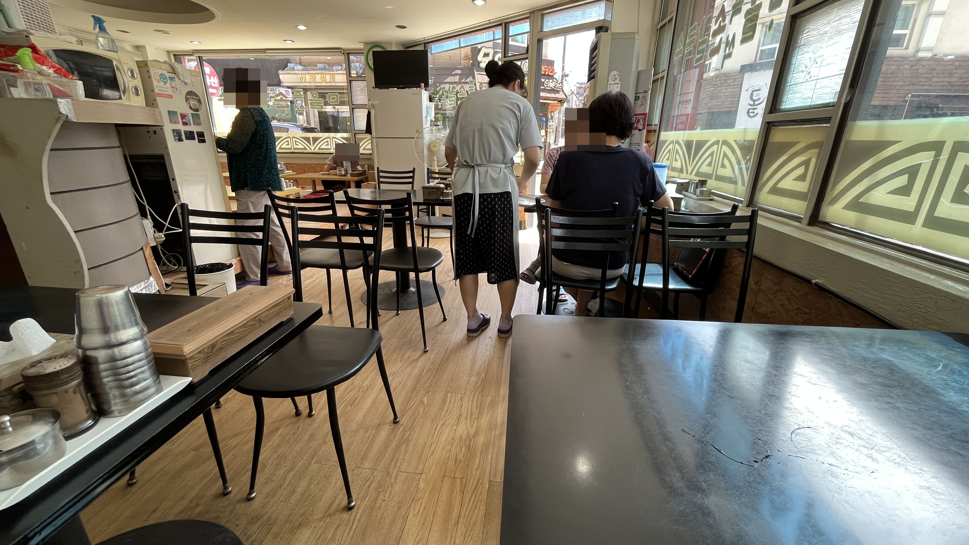 마을즉석손칼국수-내부모습